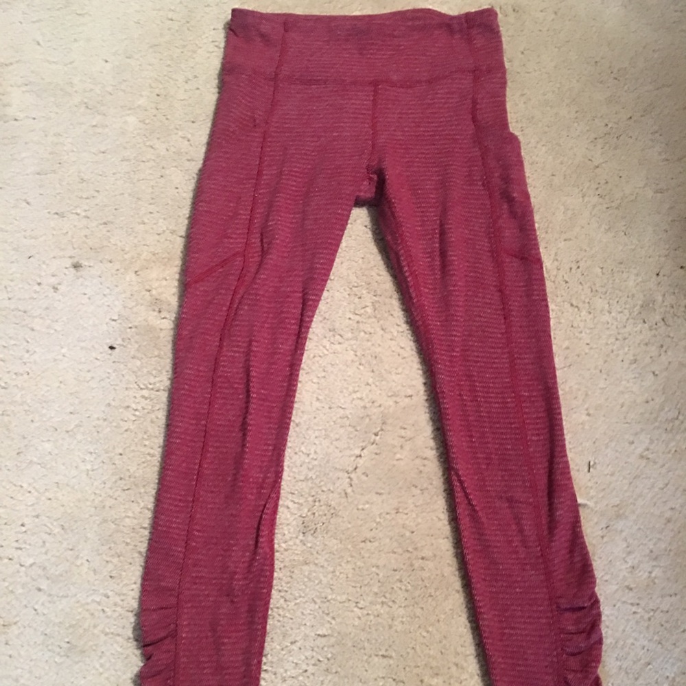 Lululemon gorgeous burgundy leggings!